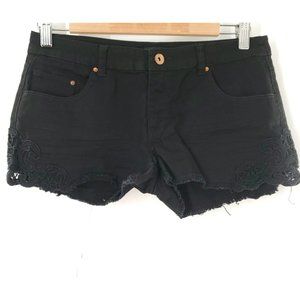 Forever‎ 21 Women's Black Cut Off Shorts Size 6